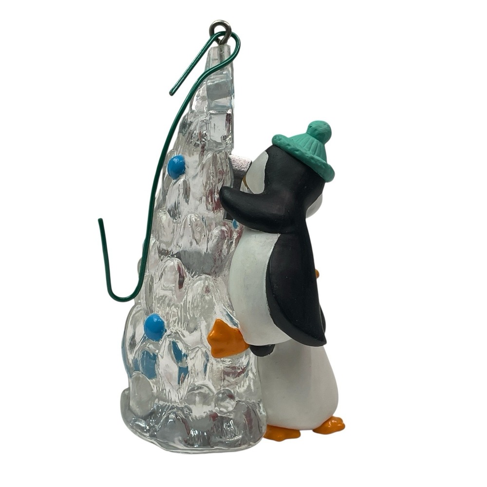 Hallmark Keepsake Ornament 1995 "Friendly Boost" Penguins Original Box - Picture 9 of 10